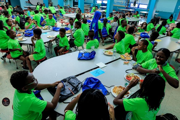 Participants having lunch Image