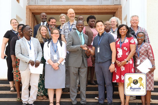 Oweek. Noah Kiyimba with the delegation Image
