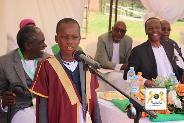 Omutaka Kalibala addressing his subjects during the grand Nsenene clan meeting Image
