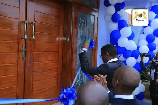 The Katikkiro was officially opening the Buddukiro House in Buddu Image