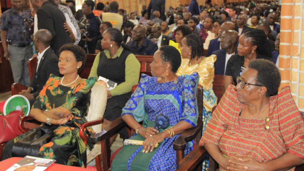 Nnaabagereka, Nalinnya Nabaloga, and Nalinnya Sarah Kagere also attended the funeral service.