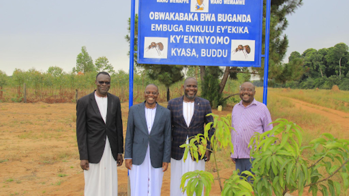 The Chairperson of the Bataka Council, Hon. Anthony Wamala, with members of the Kinyomo clan. The Chairperson of the Bataka Council, Hon. Anthony Wamala, with members of the Kinyomo clan.