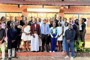 Students Studying Abroad Urged to Use Creativity to Start Their Own Businesses