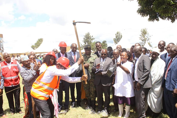 The Katikkiro has laid a foundation stone for the Buganda hospital in Mityana. Image