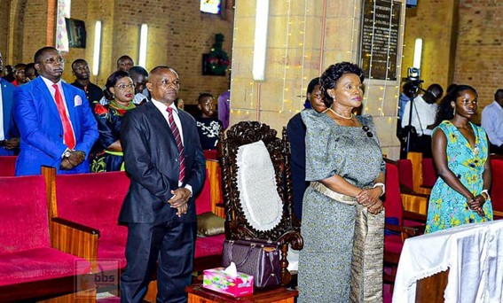 Queen Silvia Naginda and Princess Sangalyambogo at the Namirembe Cathedral. Image