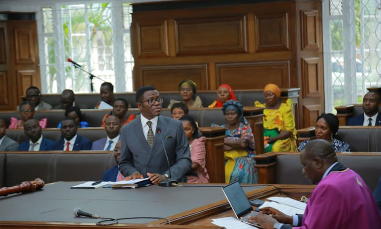 The Katikkiro addressing the Lukiiko(Parliament). Image