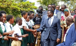 Katikkiro Charles Peter Mayiga atongozza Olukiiko lw'Abavubuka ba Buganda olutaasa obutondebwensi
