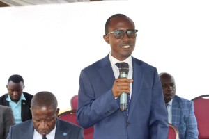 Minisita Kawuki asabye Amagye okuva ku Ttaka ly’Obwakabaka e Kyaggwe