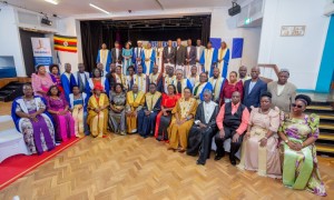 Abaami b’Emiruka mu South ne West England batuuziddwa mu mukolo ogw’ebyafaayo