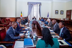 Katikkiro Mayiga Akubirizza Kabineti Okwongera Emisinde mu Kuwereza Abantu mu 2026